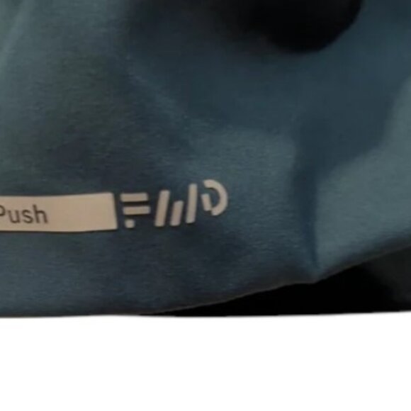 FWD push women's sports bra - Picture 8 of 10